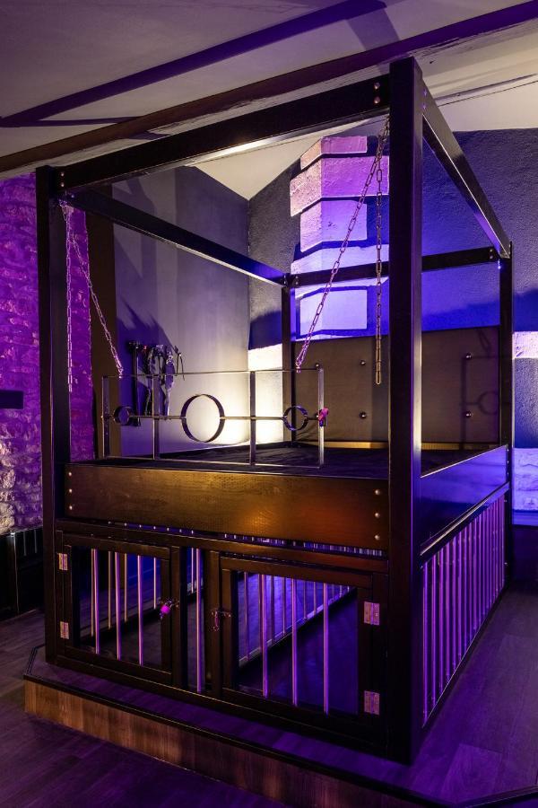 Cherie Cherry - Romantic And Bdsm House Briey Luaran gambar